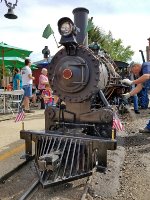 Oiling the rods on the 1919 "Lee W. Merrick" between runs